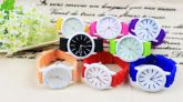 Relógio feminino pulseira emborrachada várias cores - RF-004