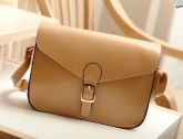 Bolsa de couro modelo satchel retangular, várias cores.